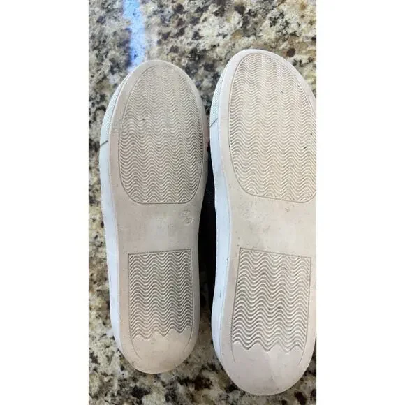 DIRTY LAUNDRY Slip On Shoes Sneakers Women's - Picture 6 of 7